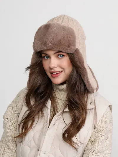 Шапка-ушанка с меховым отворотом в ассортименте